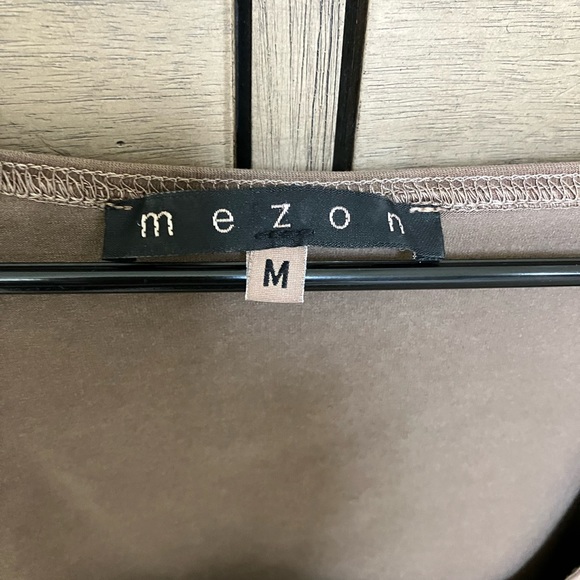 Mezon women’s top - Picture 3 of 4